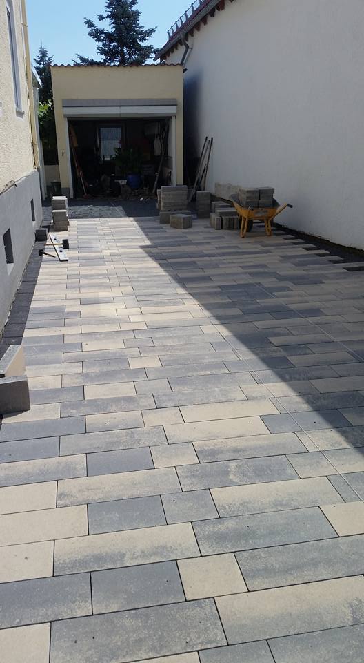 Leistungen Reif Garten- und Landschaftsbau - Pflasterarbeiten fertig